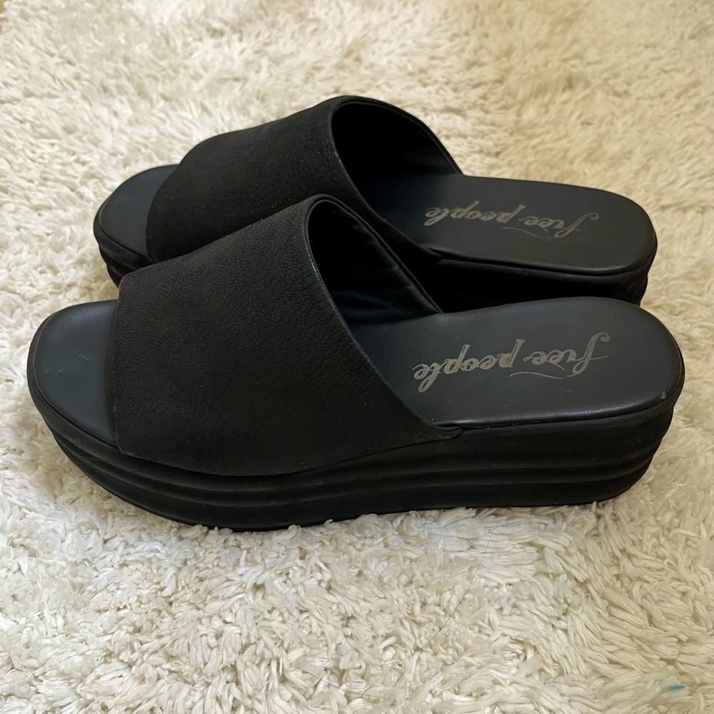 Free People Harbor Flatform